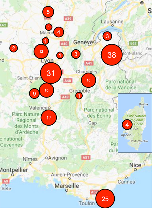 Localisation des centres hospitaliers périphériques participant à la visioRCP et nombre de dossiers présentés